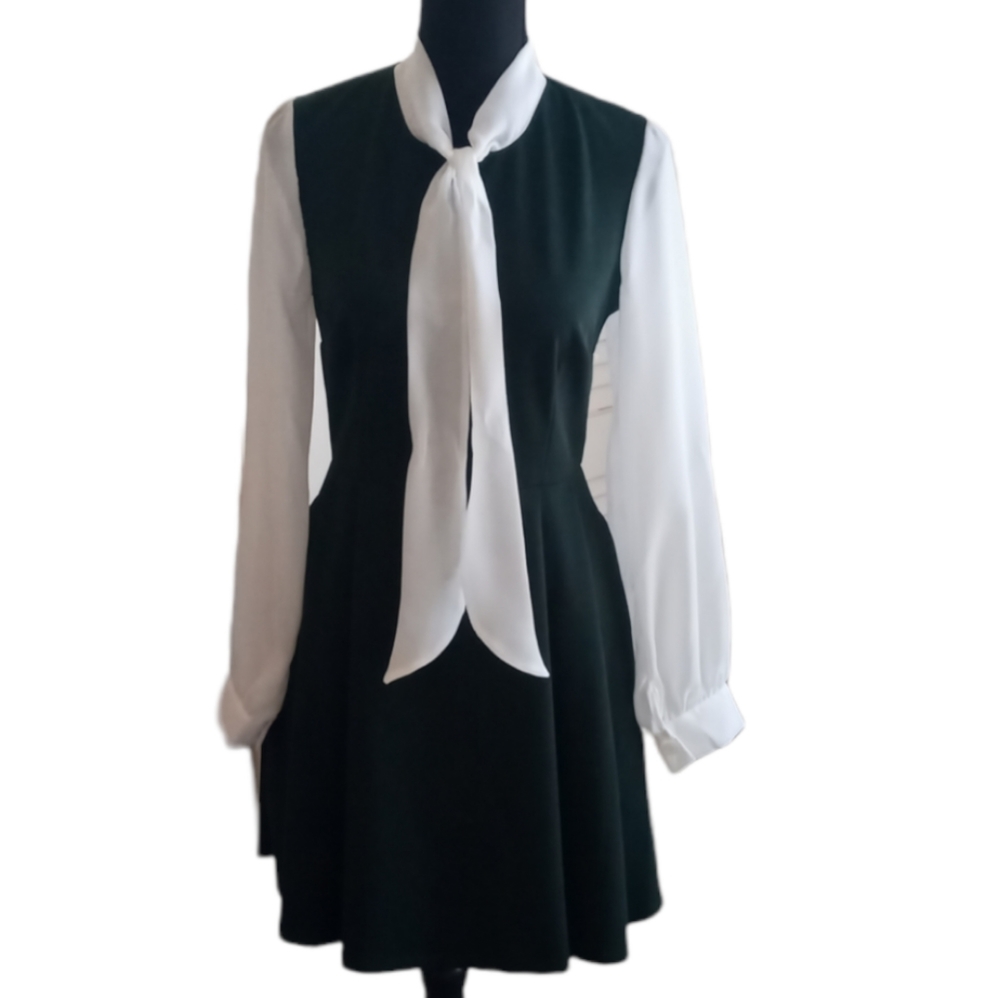 Unique Vintage Dark Green and White 60s Fit and Flare Dress size medium